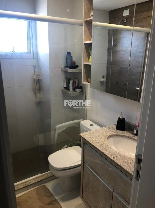 Apartamento à venda no Coqueiral: