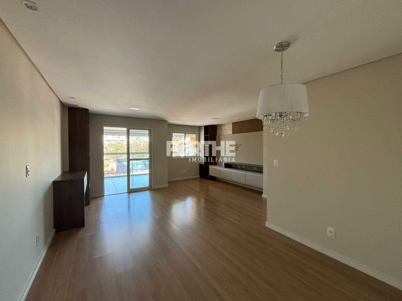Apartamento 3 Dormitórios Coqueiral 112m²