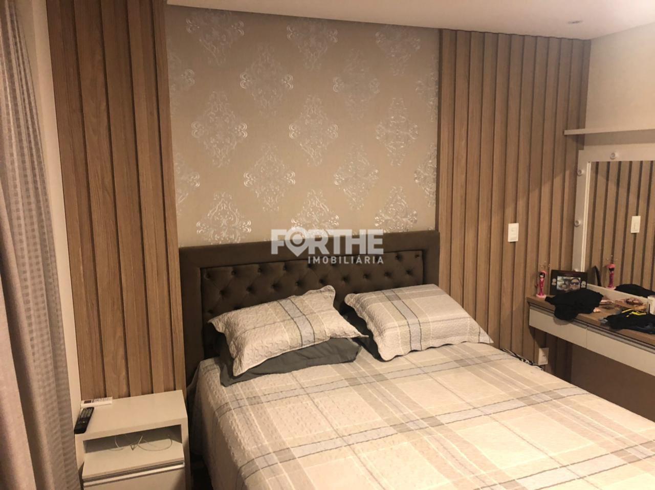 Apartamento à venda no Coqueiral: