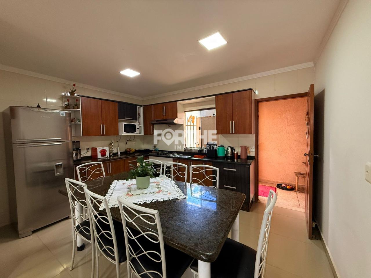 Casa à venda no Universitário: