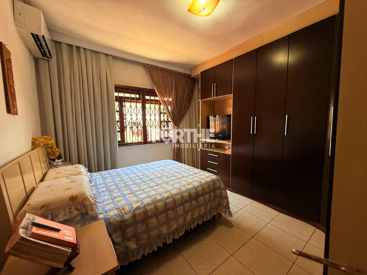 Casa à venda no Universitário: Suíte