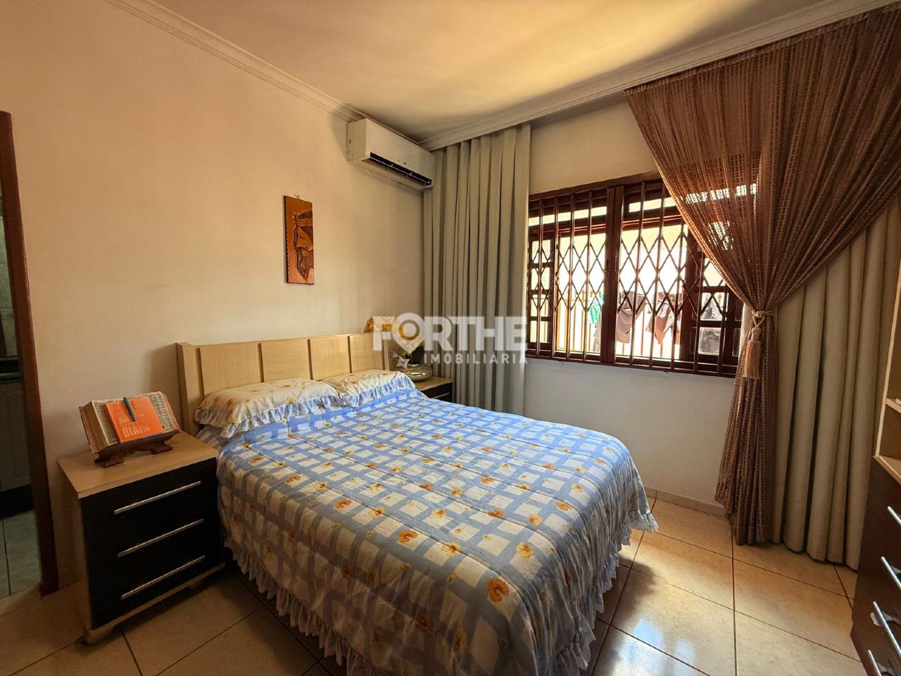 Casa à venda no Universitário: Suíte