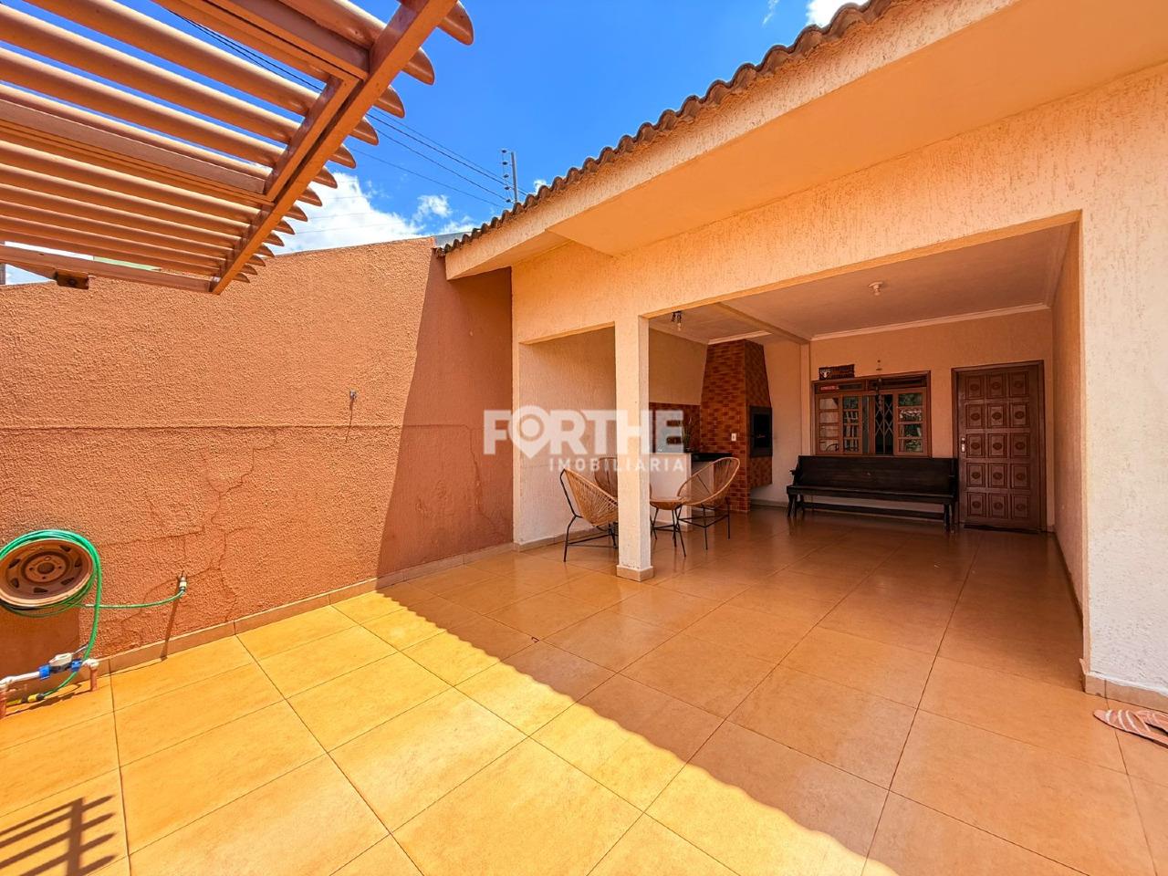 Casa à venda no Universitário: 