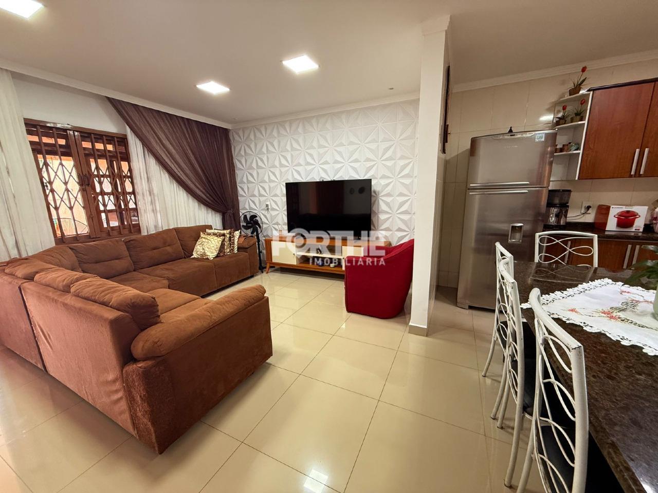 Casa à venda no Universitário: