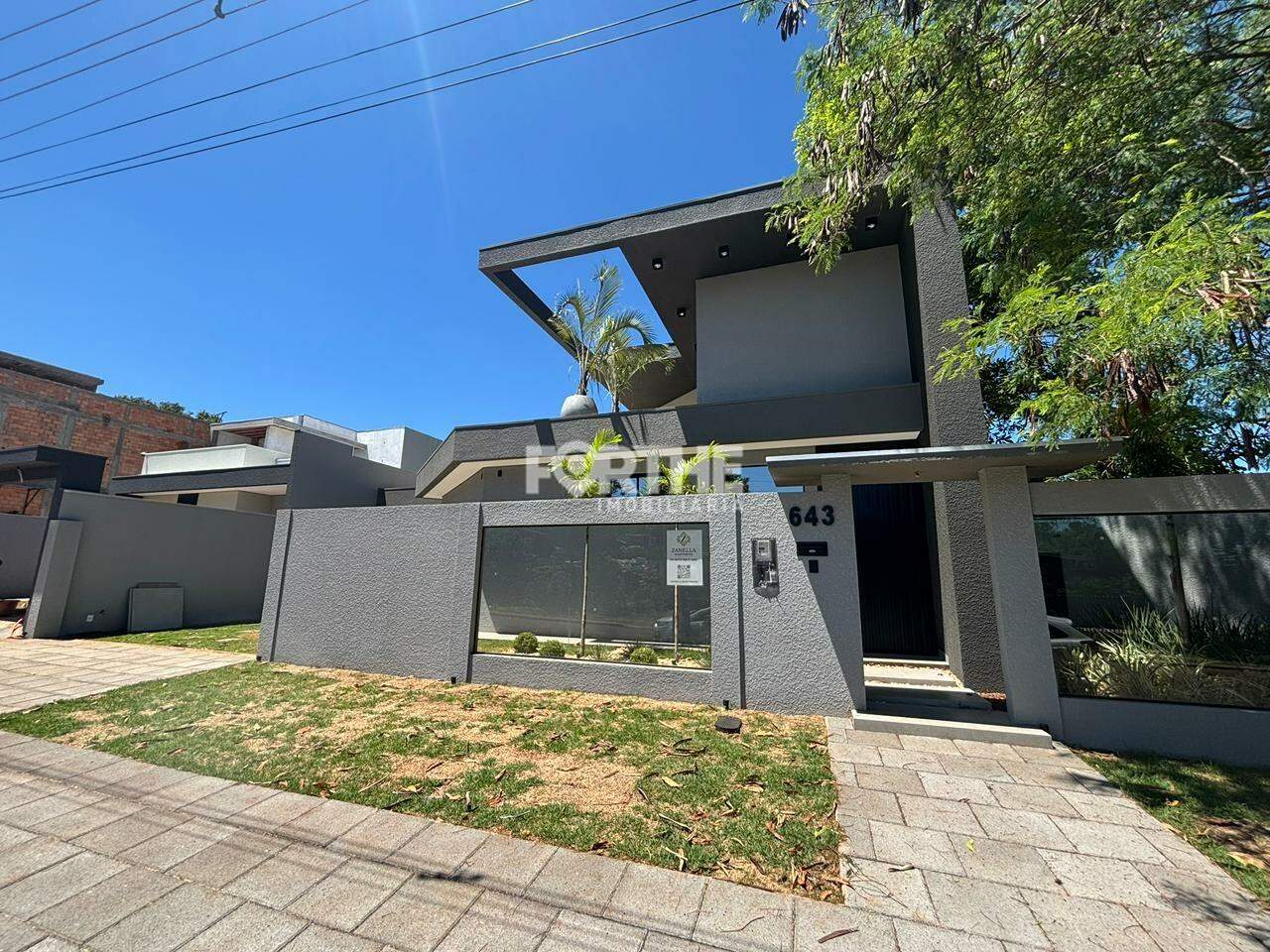 Casa 3 Dormitórios Canadá 90m²