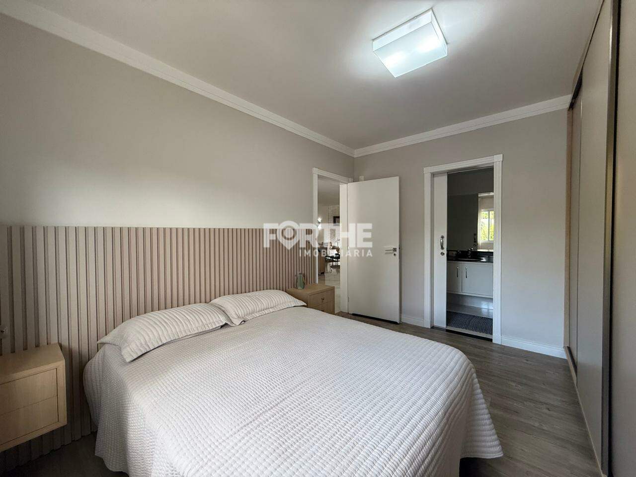 Sobrado em condomínio à venda no Country: 