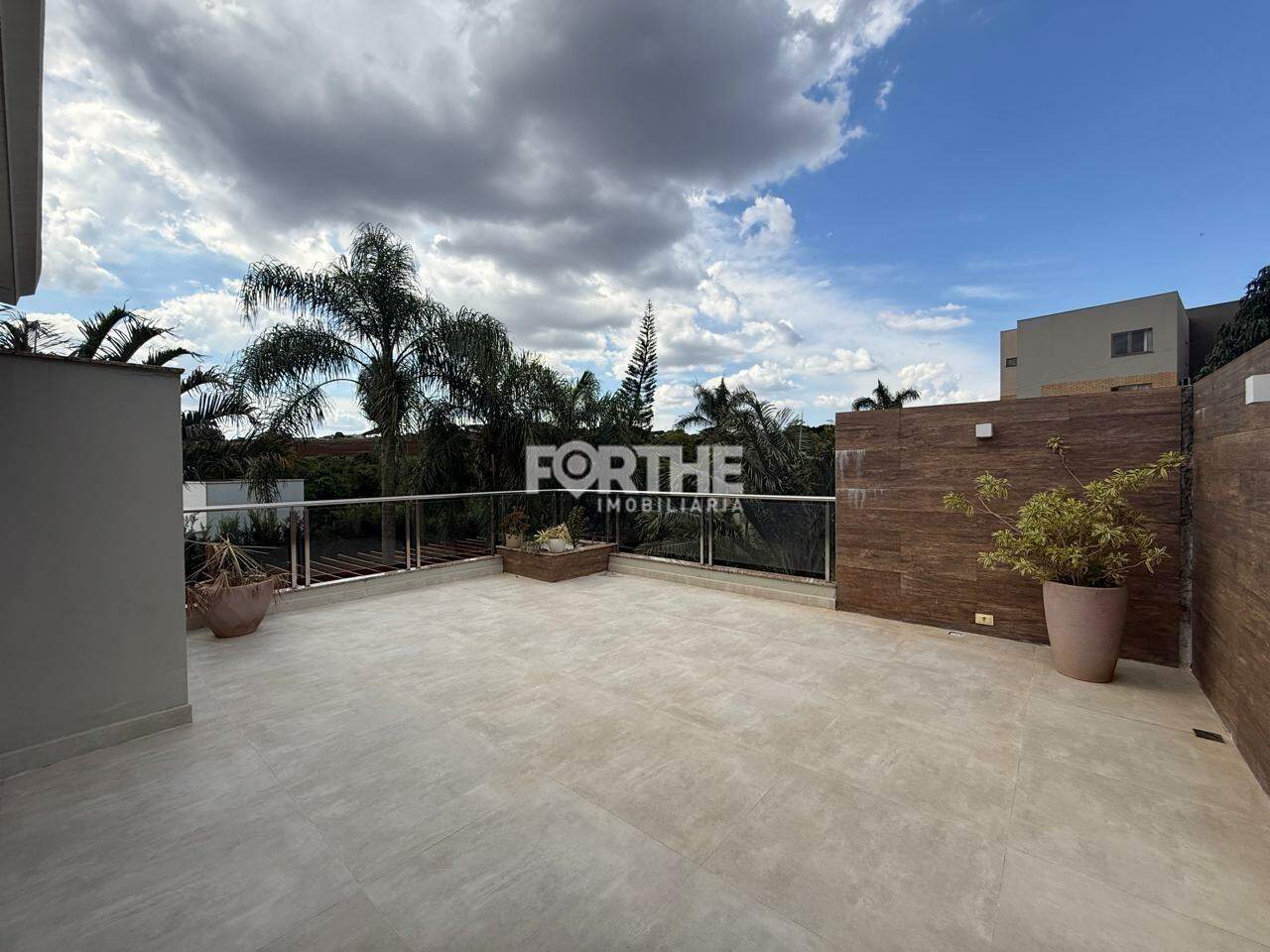 Sobrado em condomínio à venda no Country: 