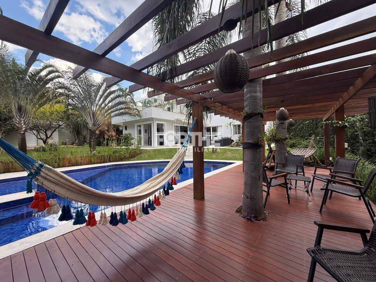 Sobrado em condomínio à venda no Country: 