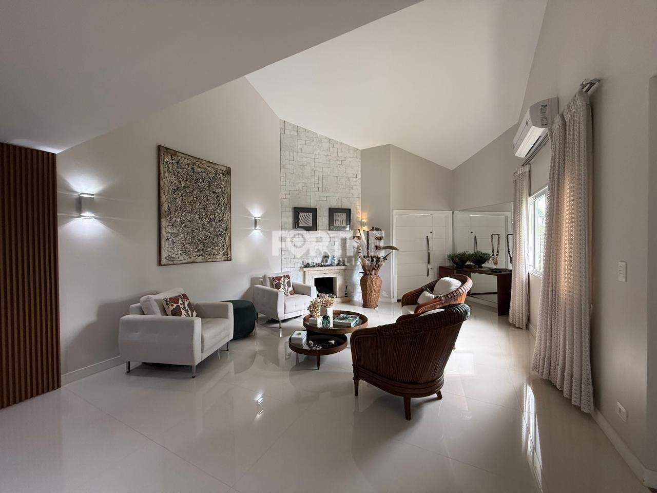 Sobrado em condomínio à venda no Country: 