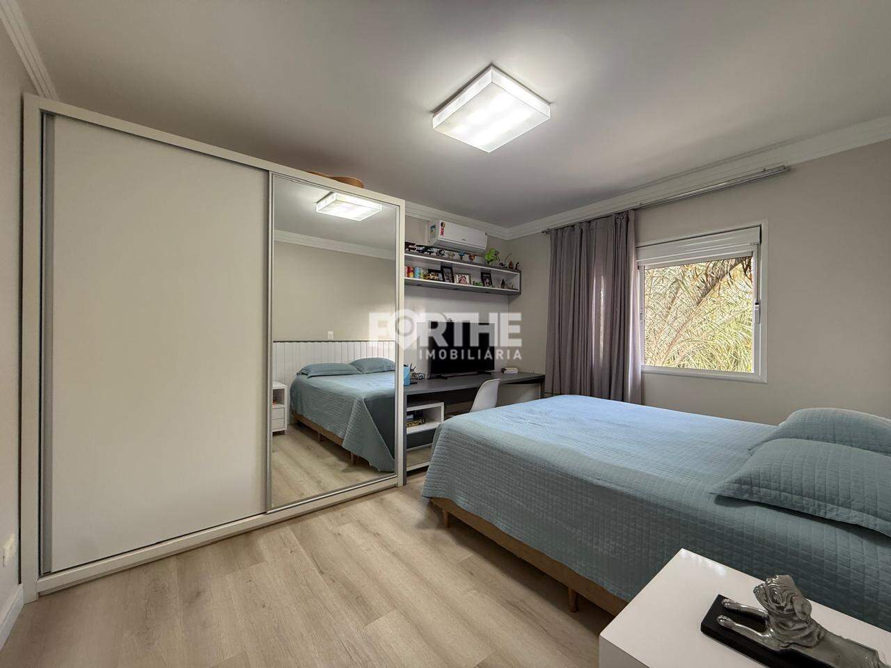 Sobrado em condomínio à venda no Country: 