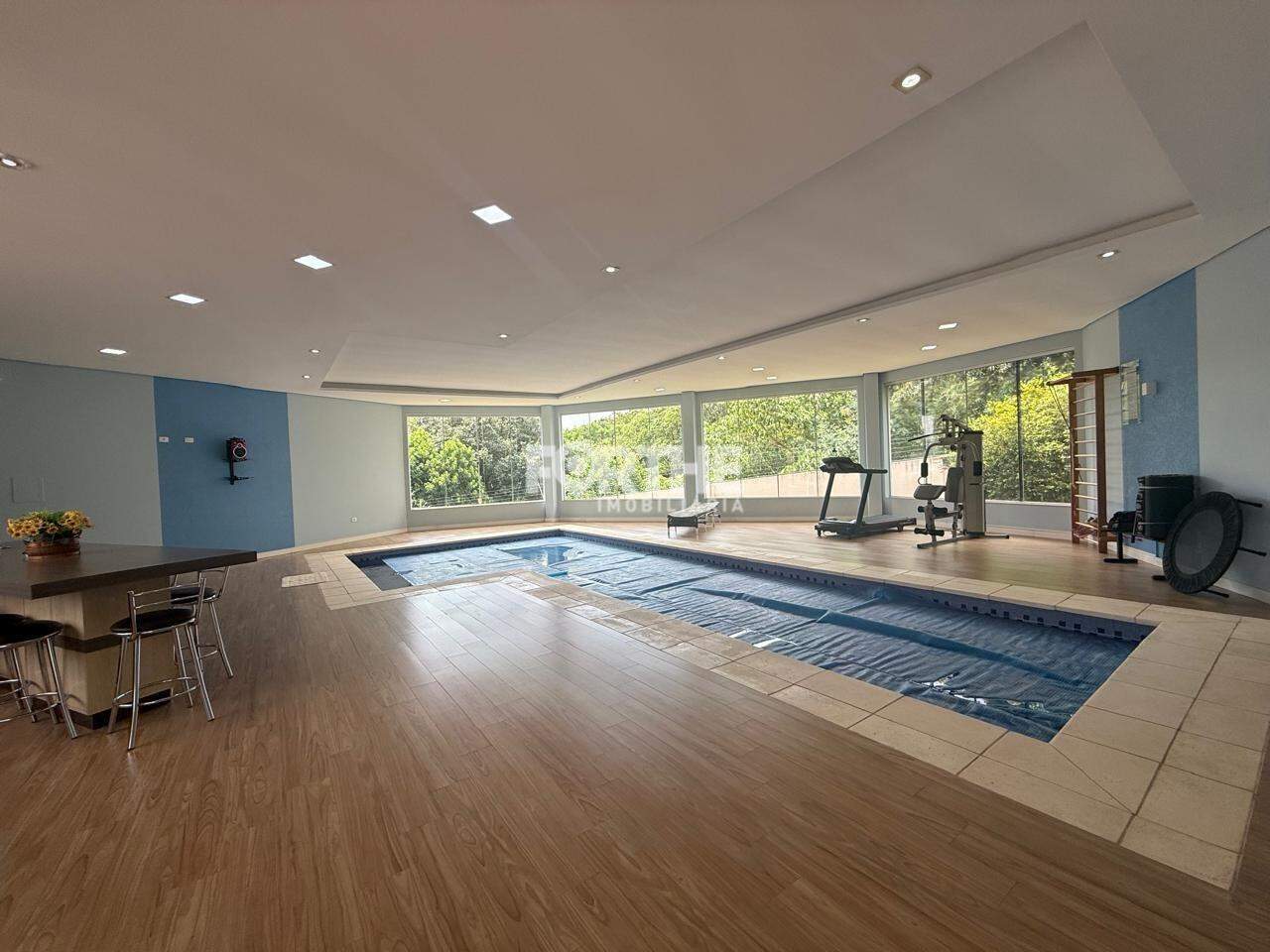 Sobrado em condomínio à venda no Região do Lago: 