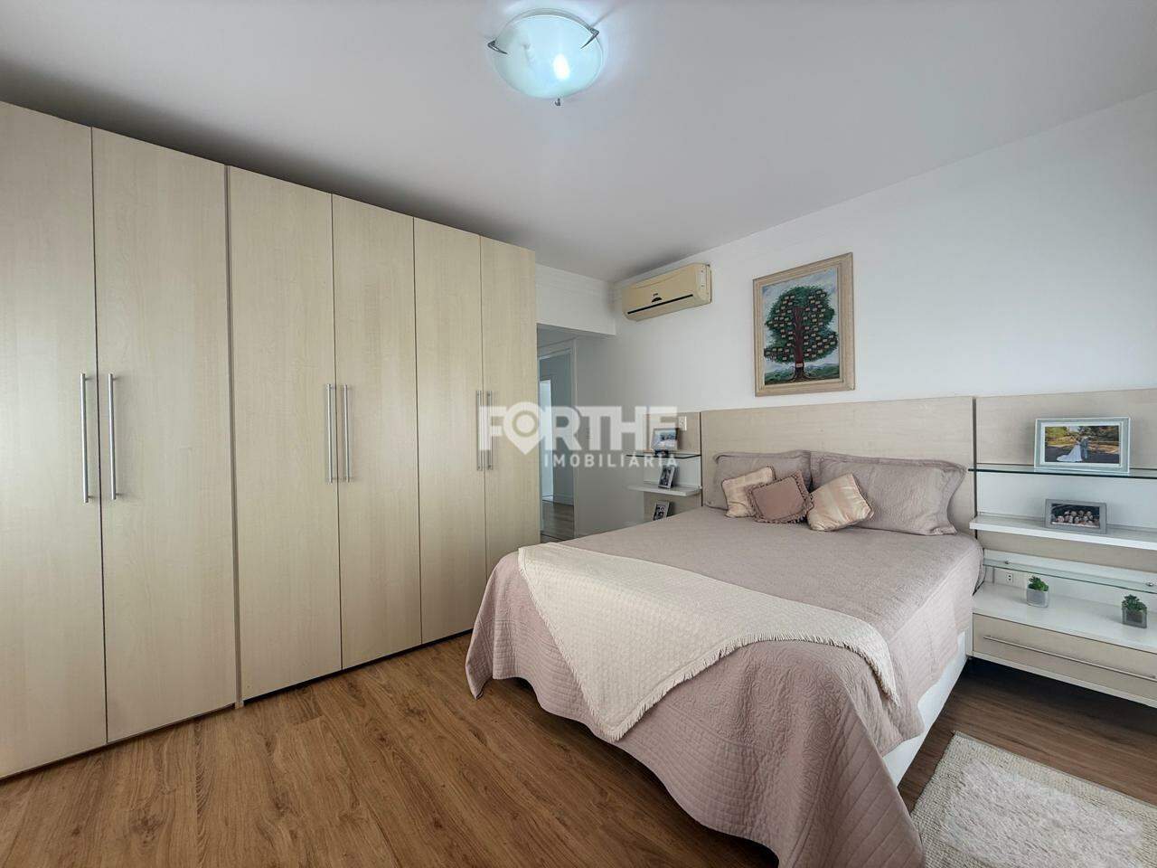 Sobrado em condomínio à venda no Região do Lago: 