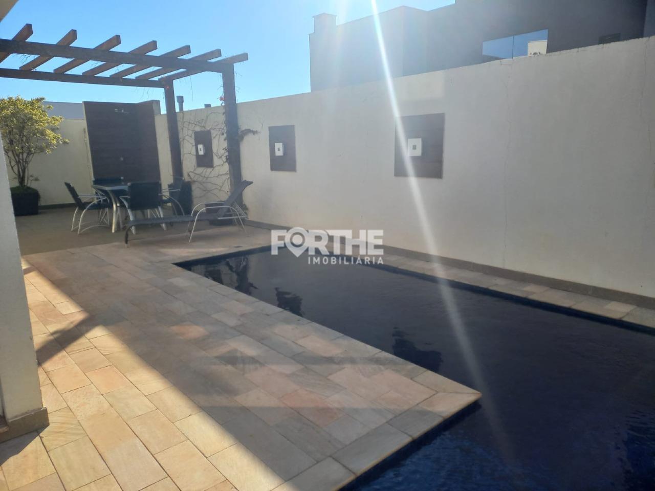 Sobrado em condomínio à venda no Cataratas: