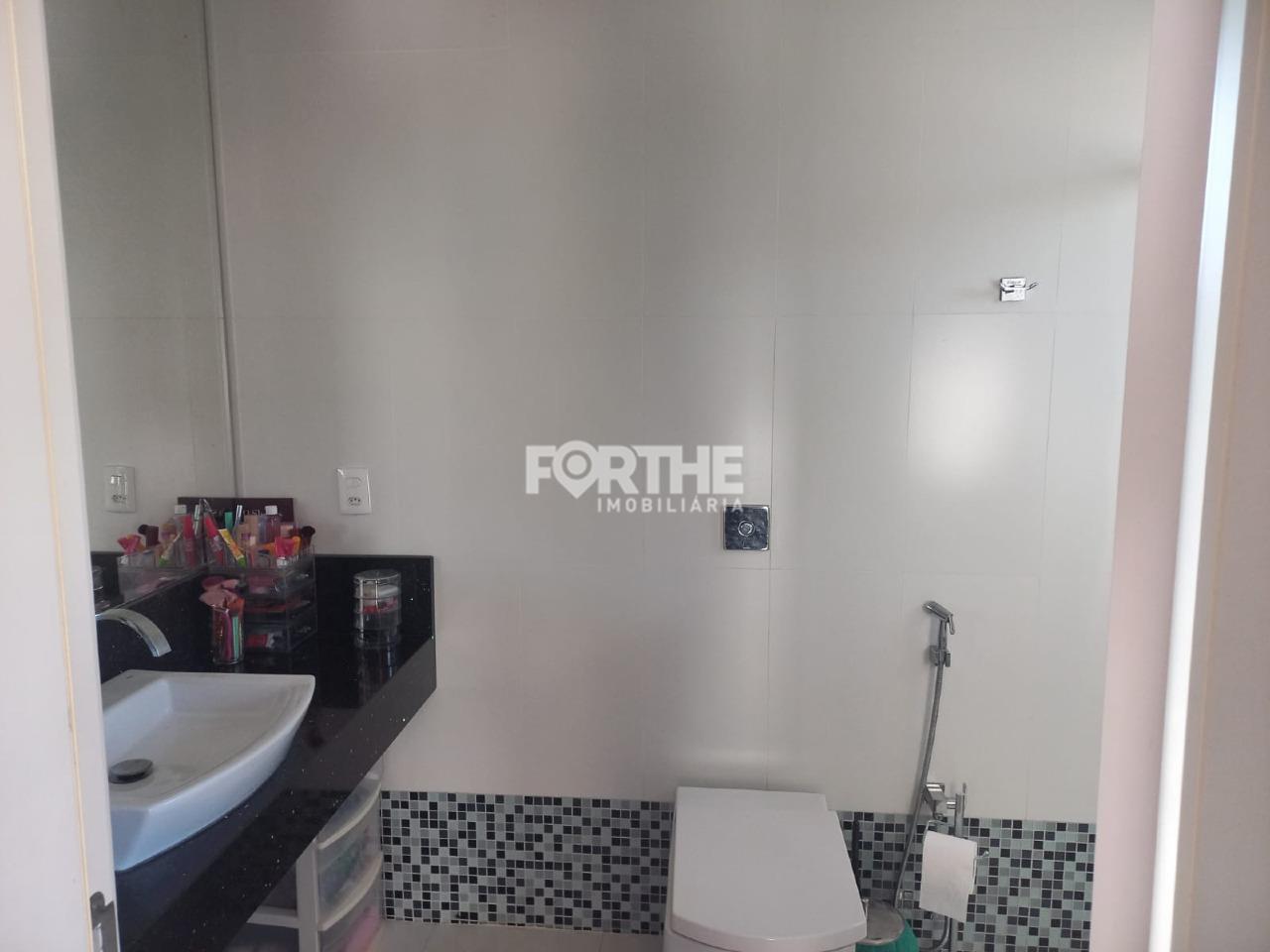 Sobrado em condomínio à venda no Cataratas: