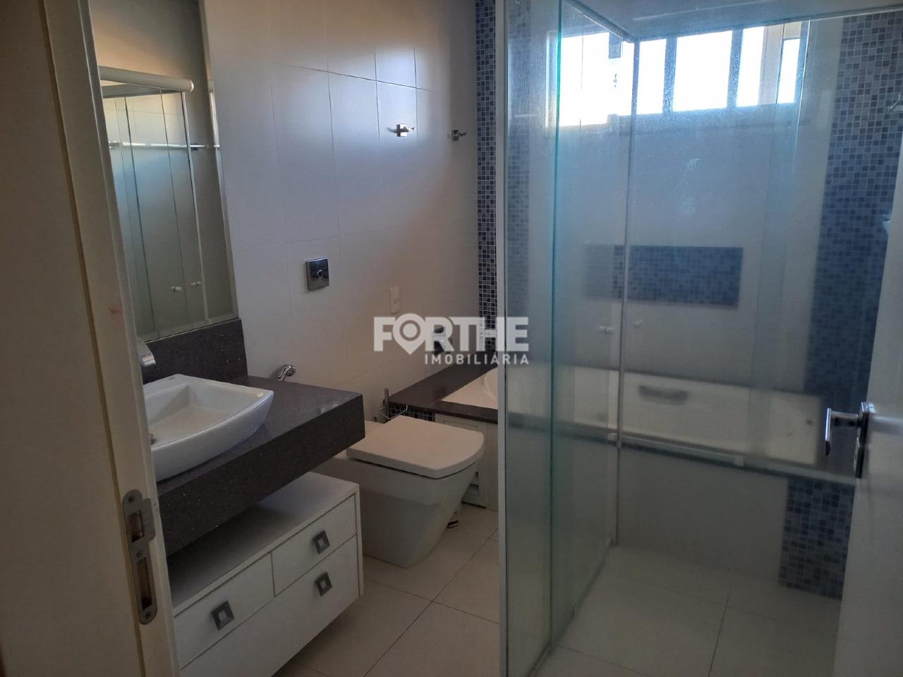 Sobrado em condomínio à venda no Cataratas: