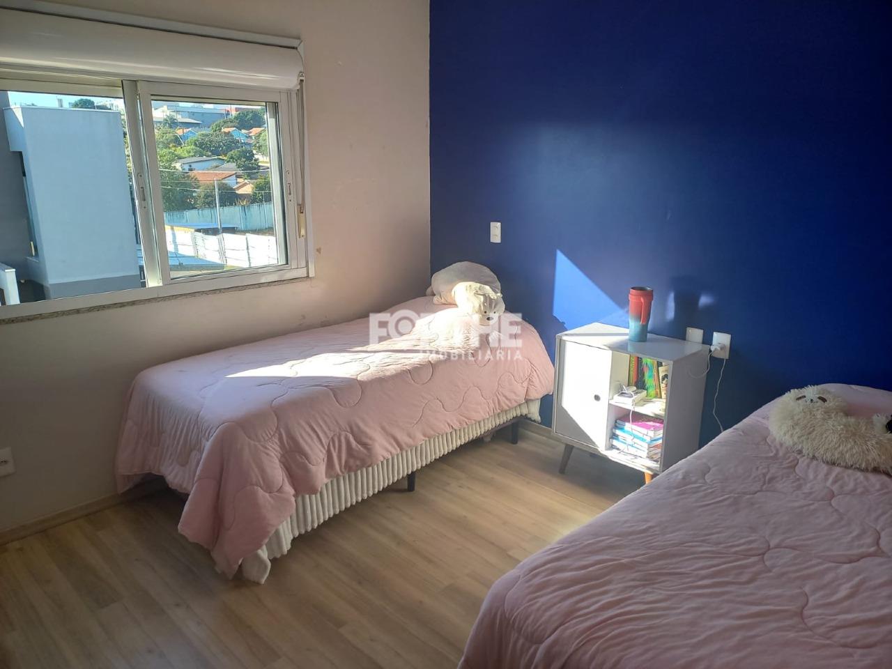 Sobrado em condomínio à venda no Cataratas: