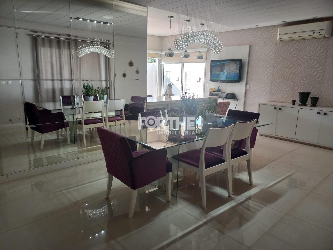 Sobrado em condomínio à venda no Cataratas: 