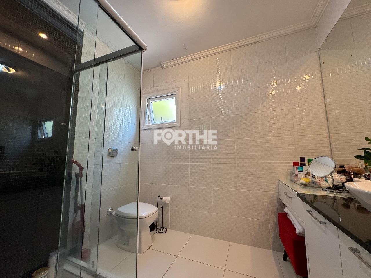 Sobrado em condomínio à venda no Country: 