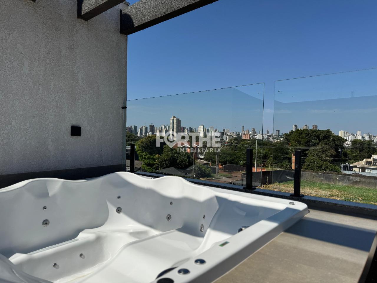 Sobrado em condomínio à venda no Country: 