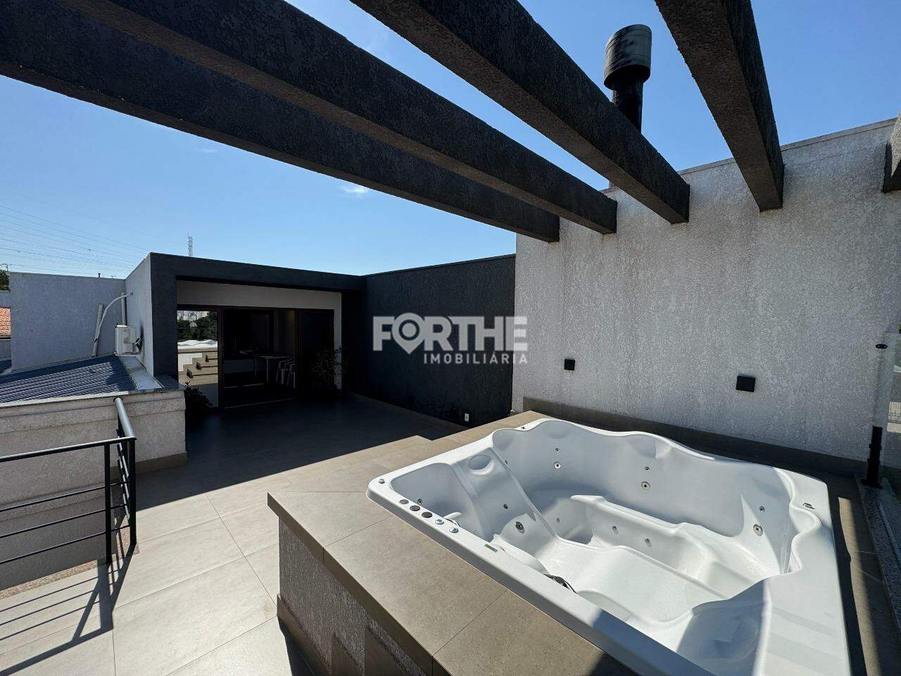 Sobrado em condomínio à venda no Country: 