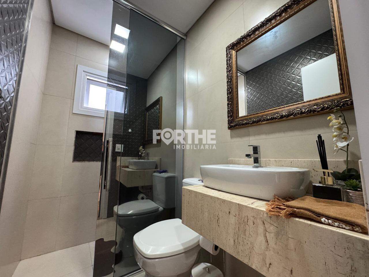 Sobrado em condomínio à venda no Country: 