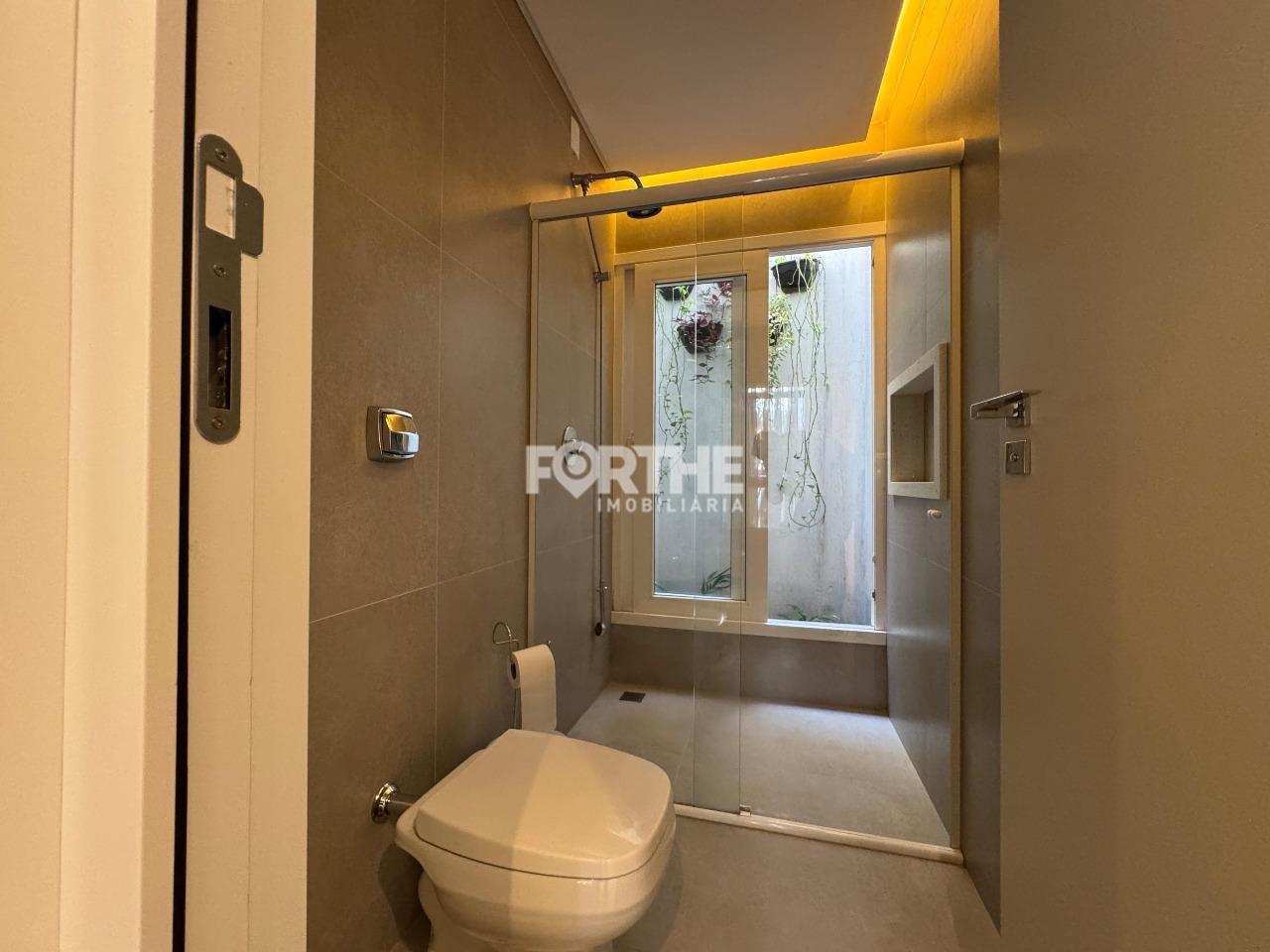 Sobrado em condomínio à venda no Country: 