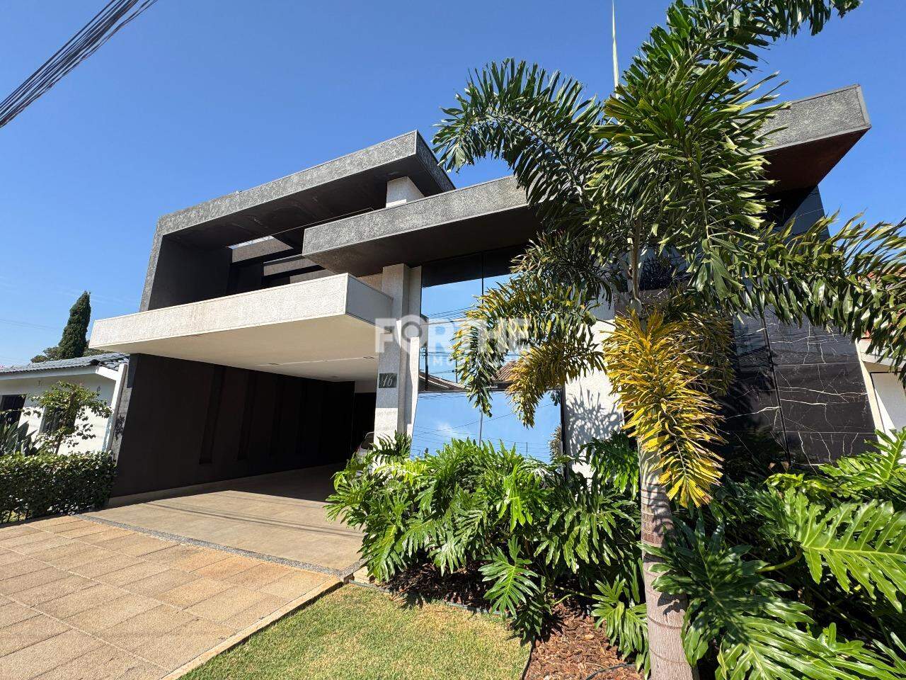 Sobrado em condomínio à venda no Country: 