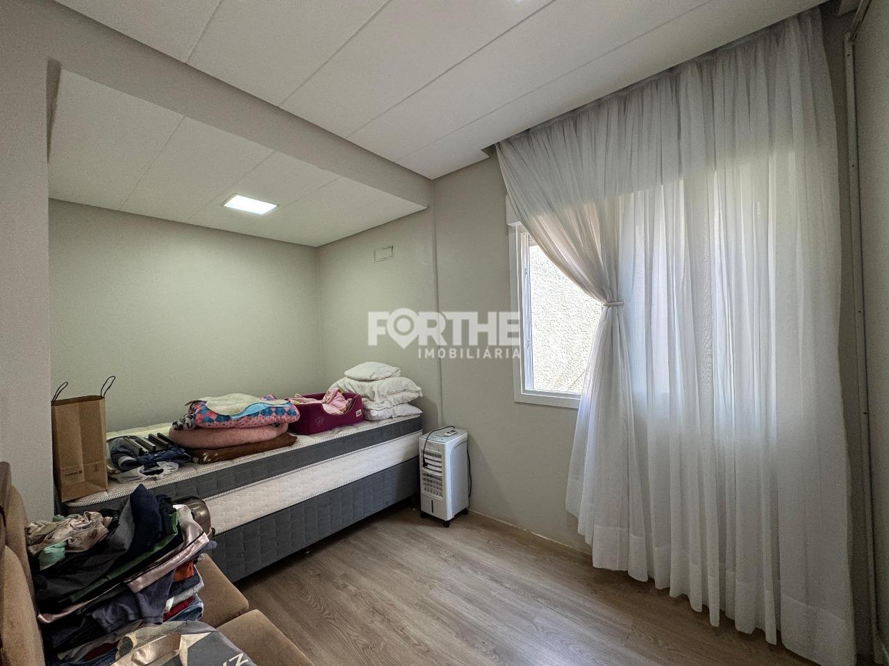 Sobrado em condomínio à venda no Country: 