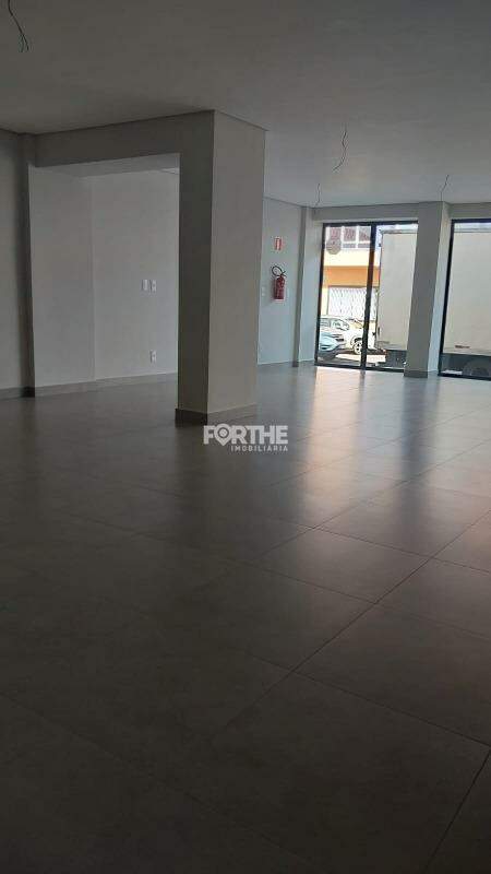Sala comercial à venda no Neva: 