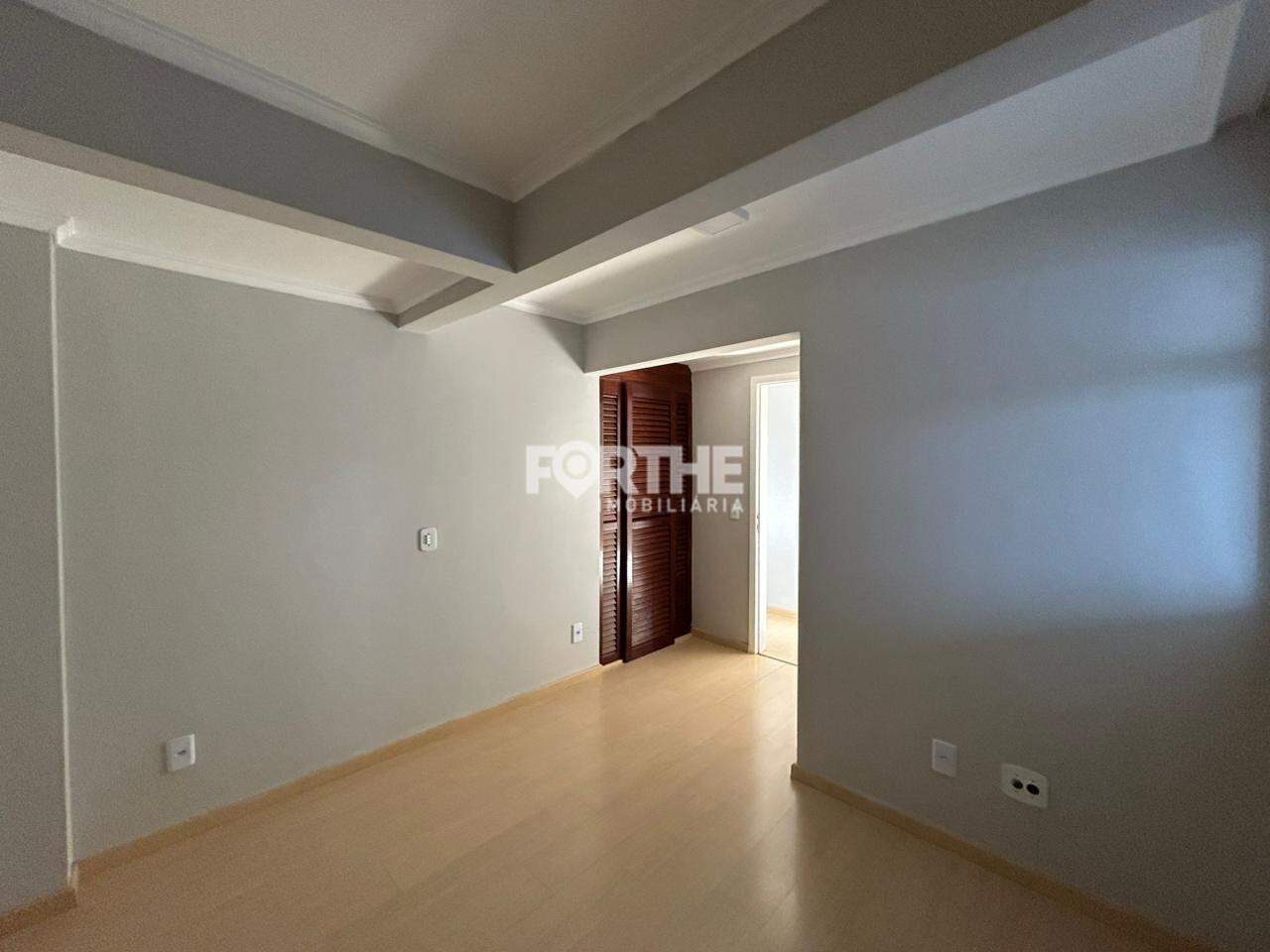 Apartamento para aluguel no Centro: 