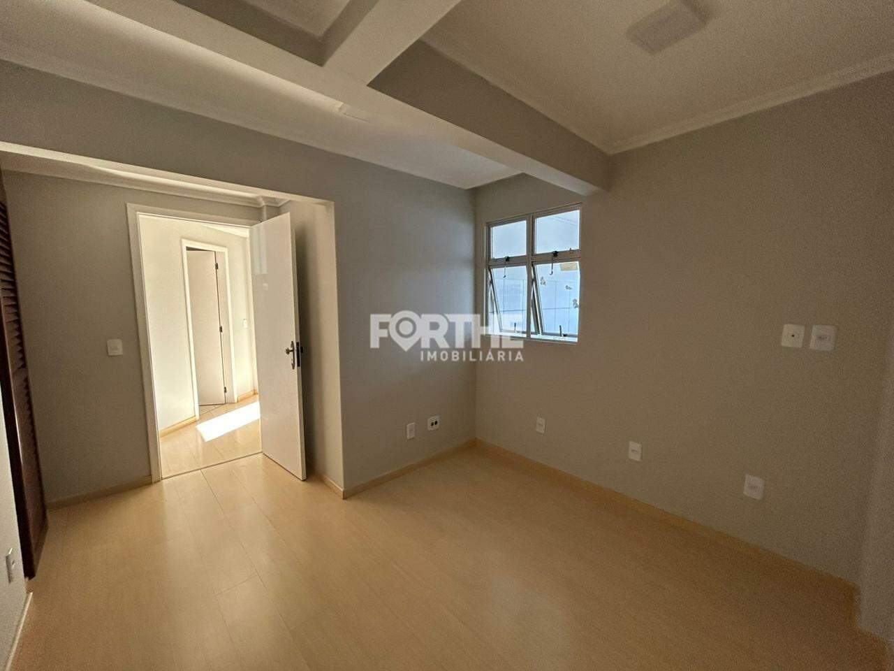 Apartamento para aluguel no Centro: 