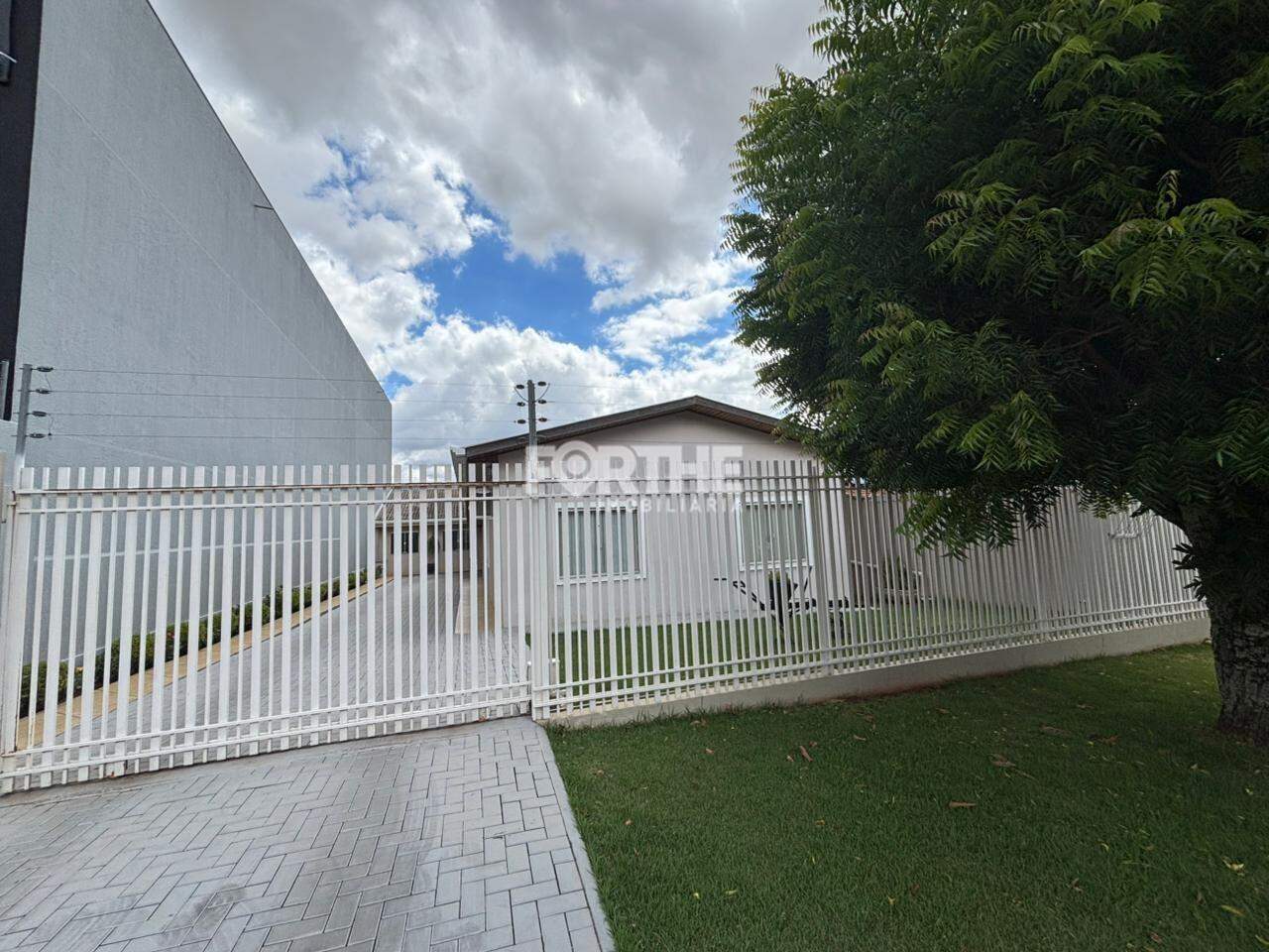 Casa 4 Dormitórios Recanto Tropical 250m²