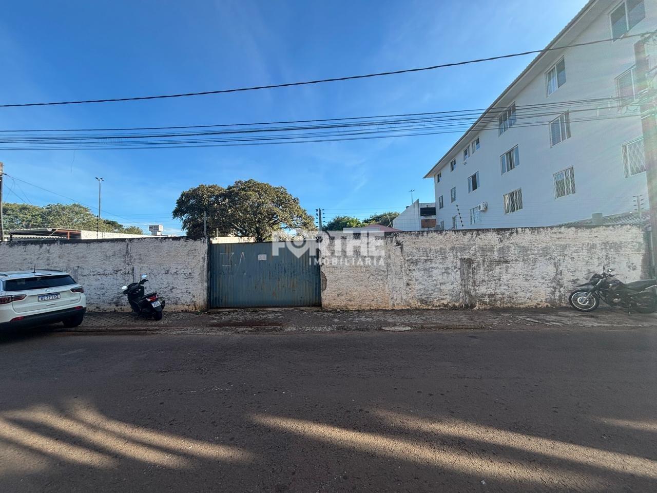 Terreno à venda no Centro: 