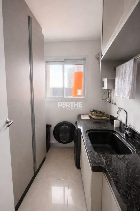 Apartamento à venda no Coqueiral: