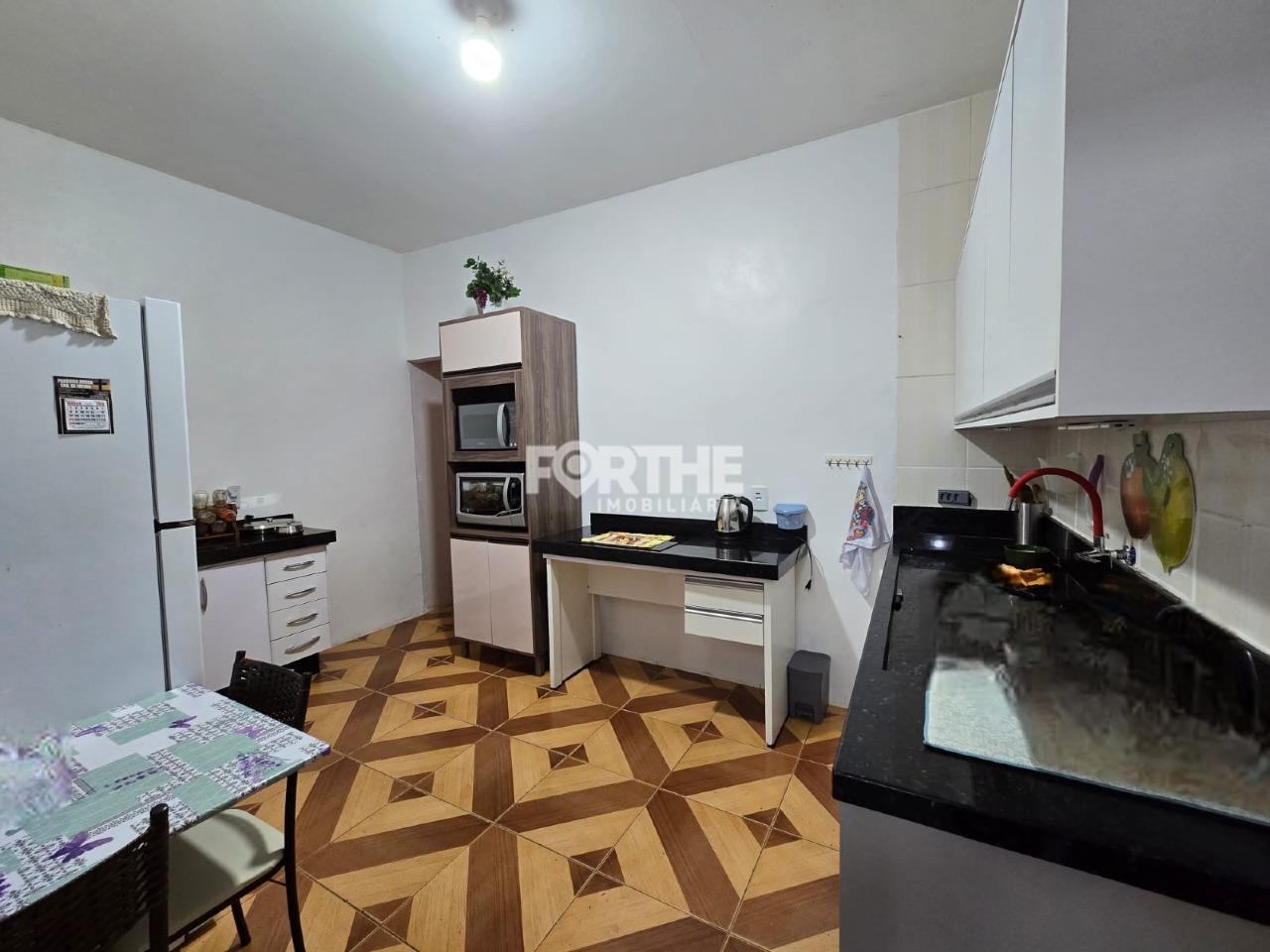 Casa à venda no Continental Park: 