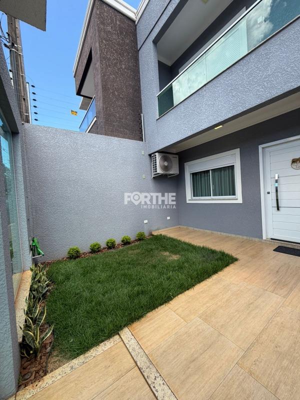 Sobrado à venda no Recanto Tropical: 