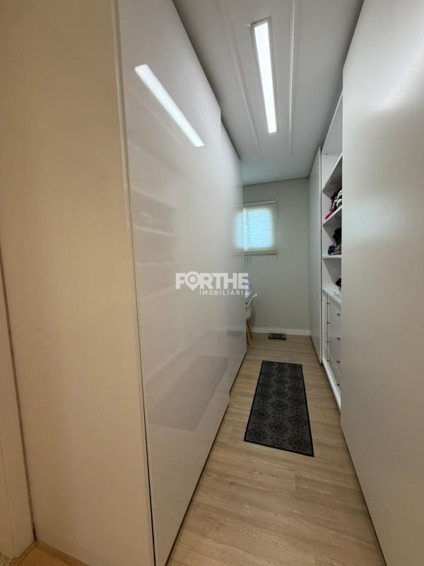 Sobrado à venda no Recanto Tropical: 