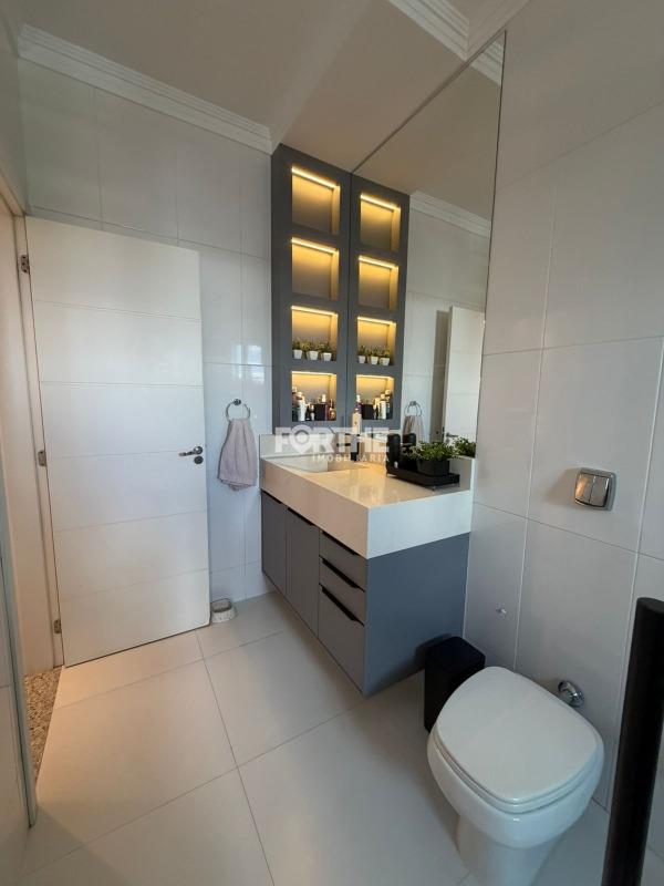 Sobrado à venda no Recanto Tropical: 