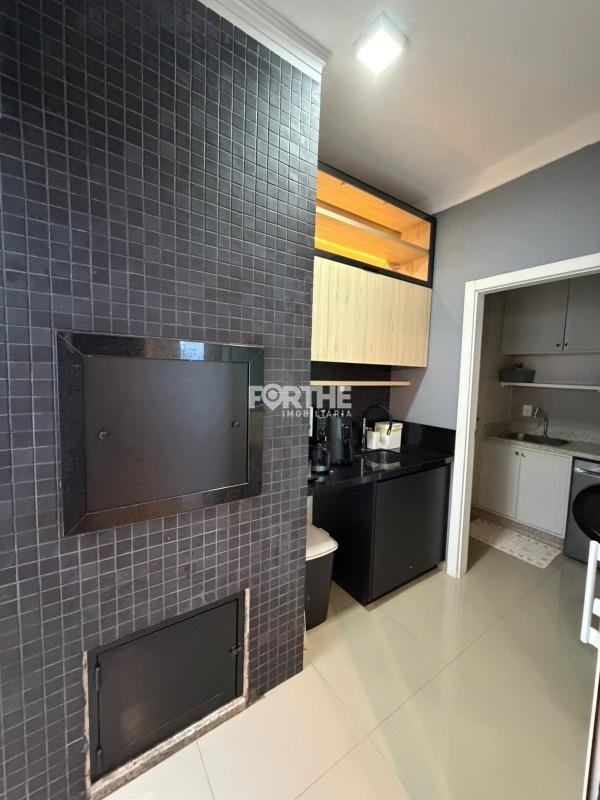 Sobrado à venda no Recanto Tropical: 