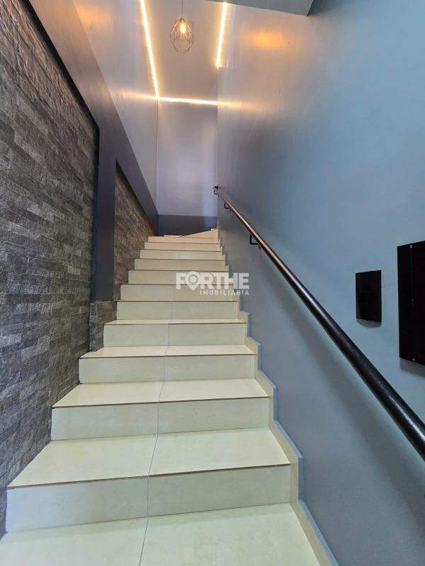 Sobrado à venda no Continental Park: 