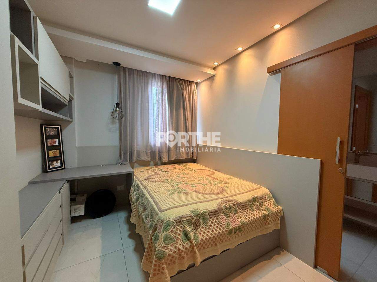 Apartamento à venda no Centro: DEMI SUÍTE
