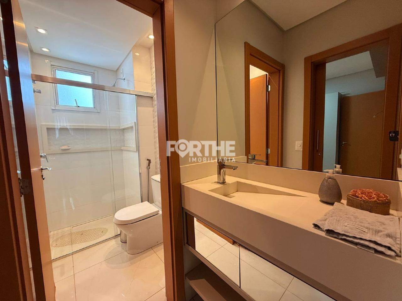 Apartamento à venda no Centro: BANHEIRO - DEMI SUÍTE