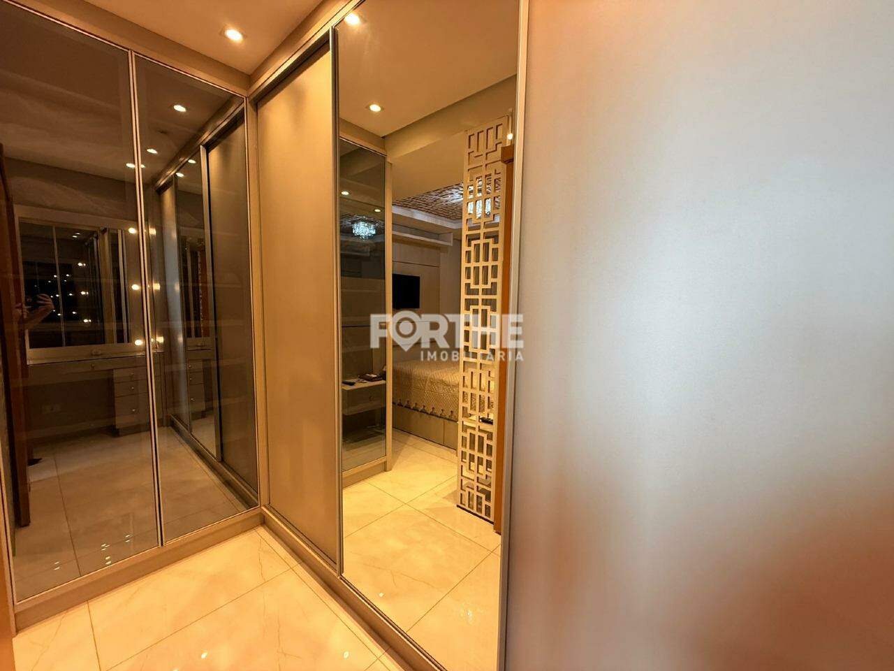 Apartamento à venda no Centro: CLOSET