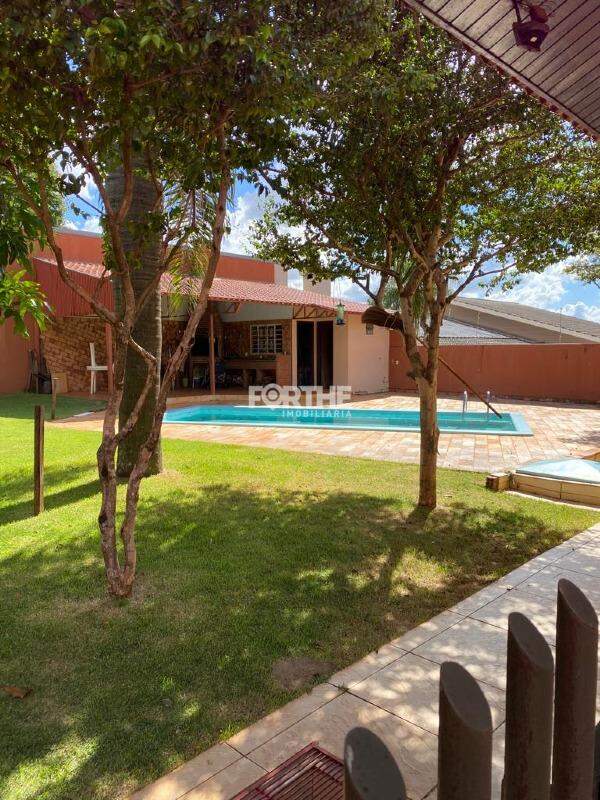 Casa à venda no Centro: 