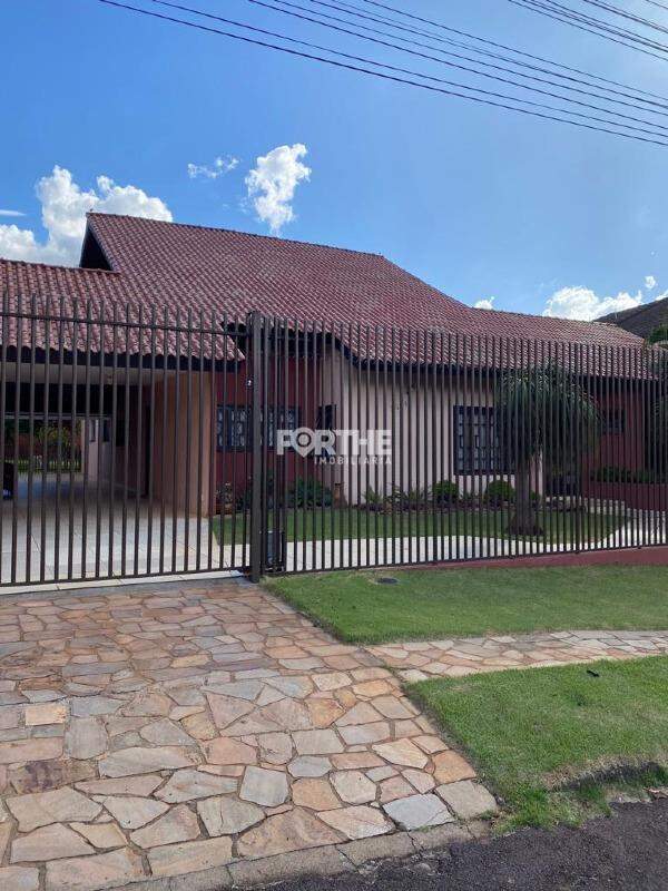 Casa à venda no Centro: 