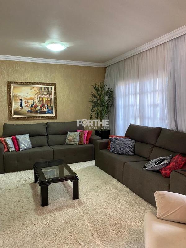 Casa à venda no Centro: 