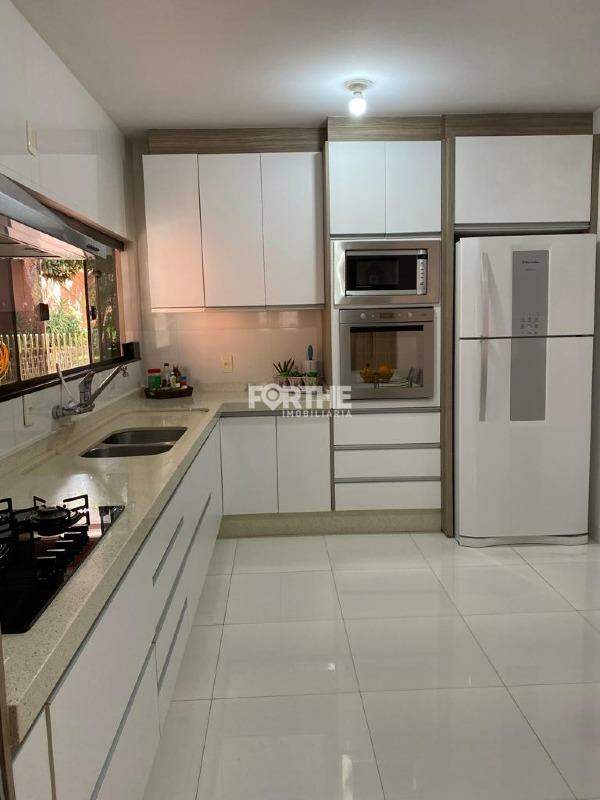 Casa à venda no Centro: 