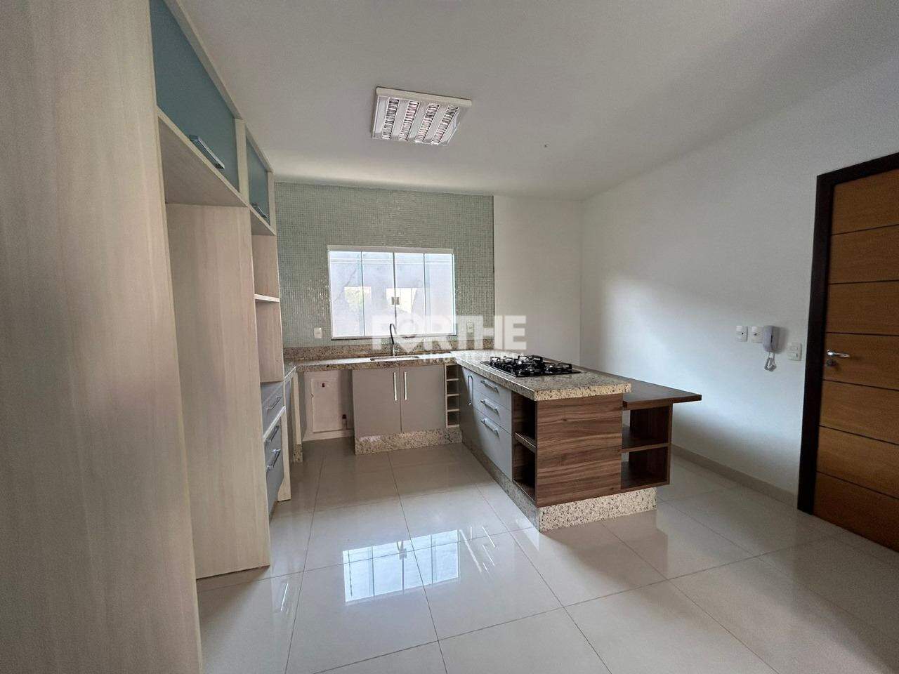 Casa em Condomínio à venda no Brasília: 