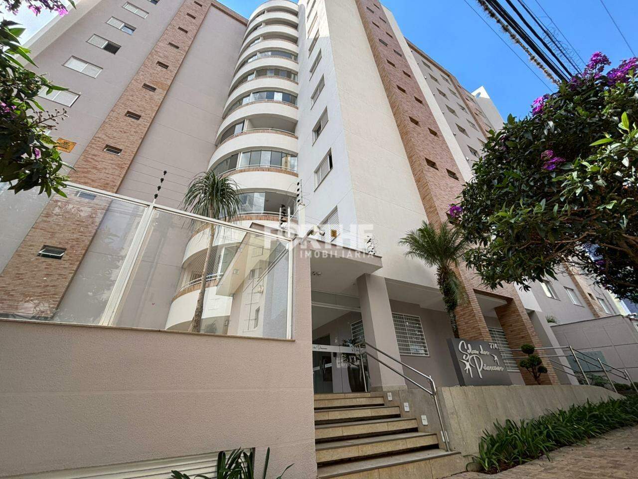 Apartamento 4 Dormitórios Centro 182m²