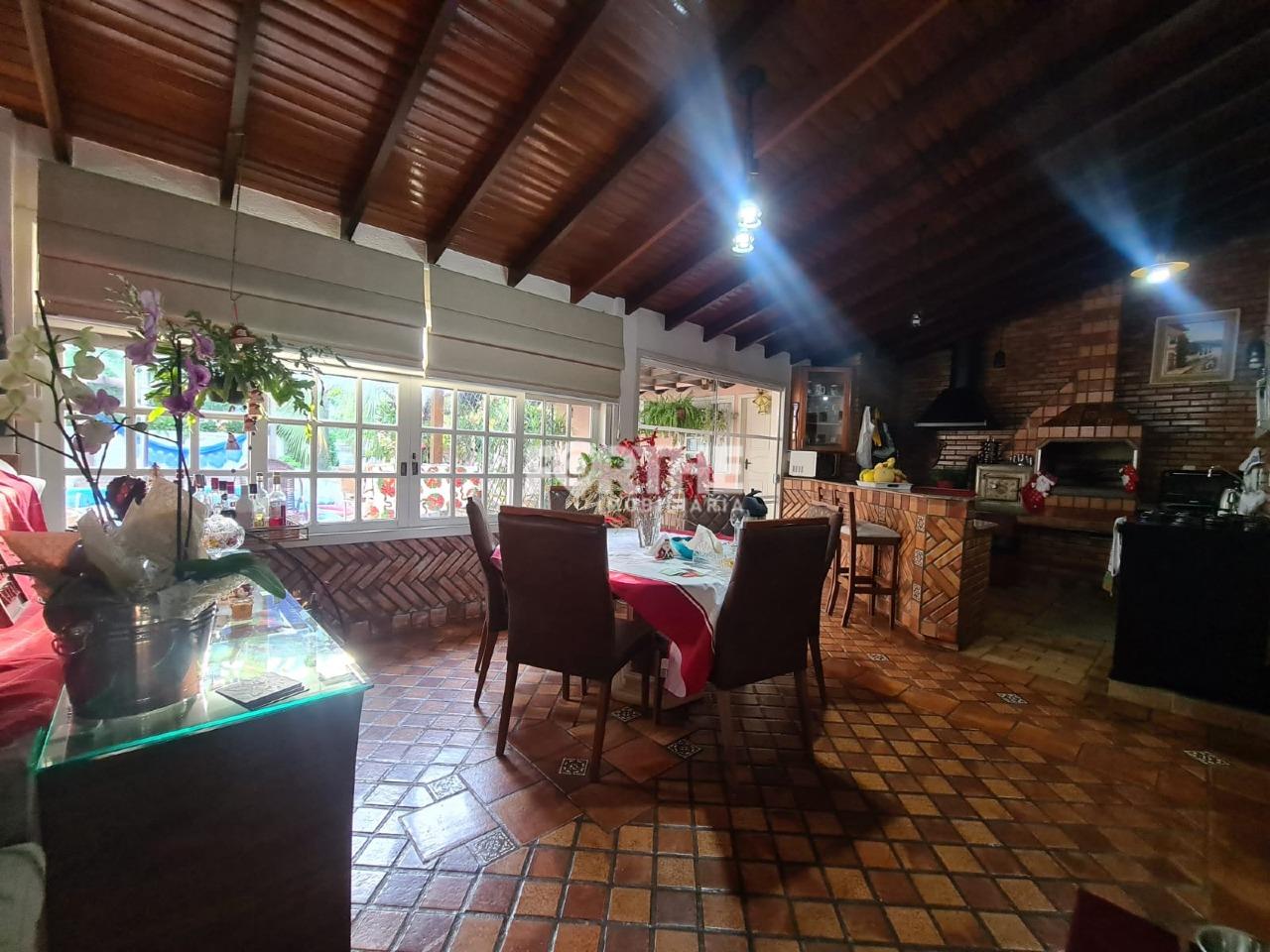 Casa à venda no Centro: 